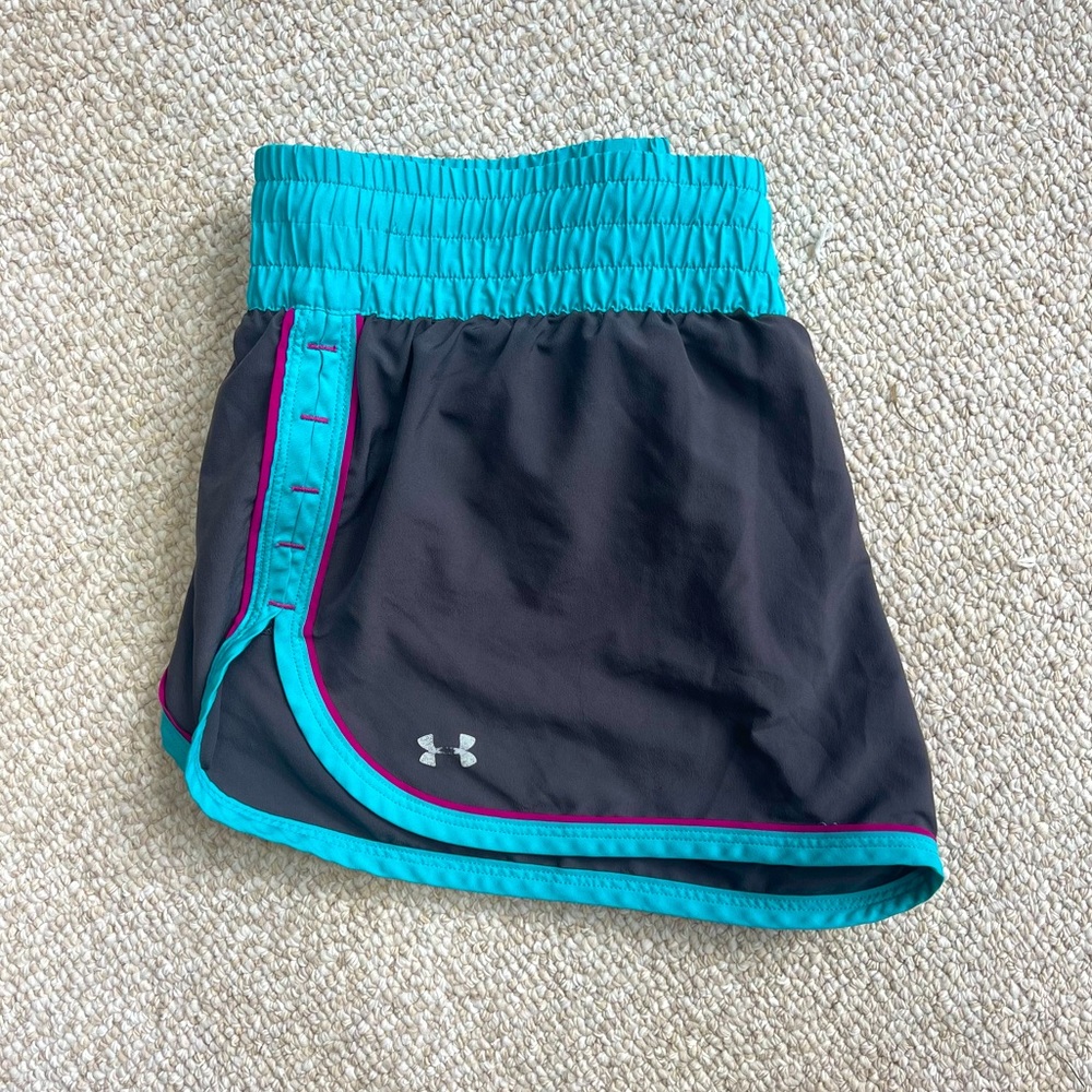 UNDER ARMOUR Athletic Shorts